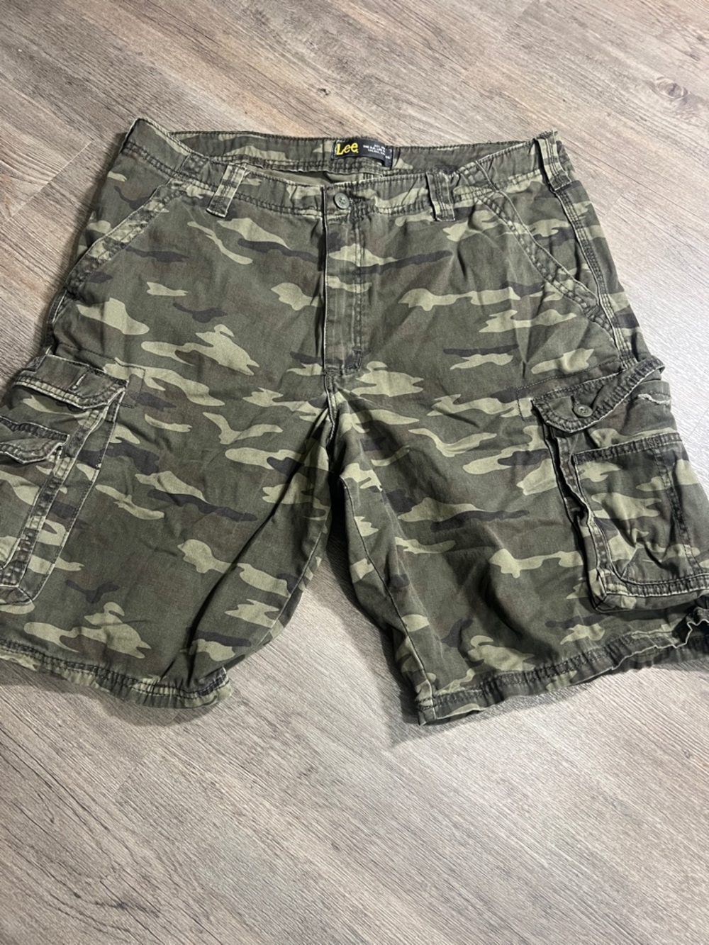 Lee Men's Camo Cargo Shorts - Green Camo